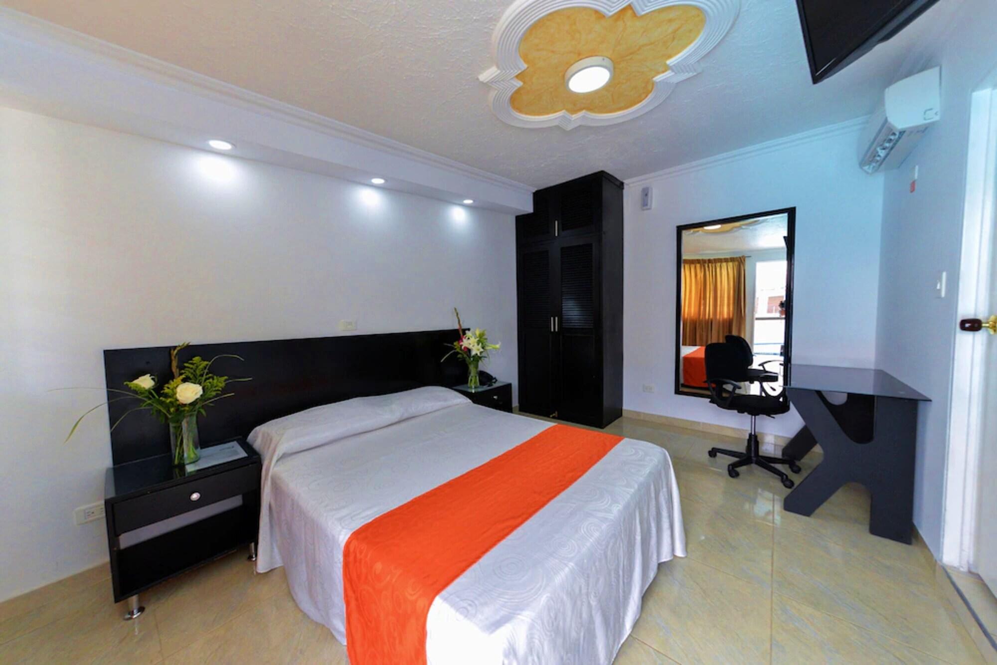 Hotel La Luna Santiago de Cali Экстерьер фото
