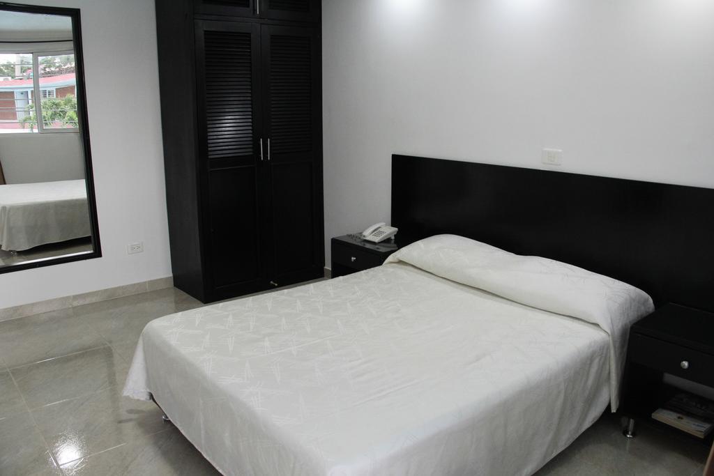Hotel La Luna Santiago de Cali Экстерьер фото